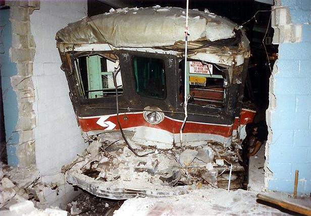 usr_m_phl+pw_167_69thst^wreck_rb_pw205.jpg